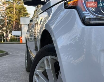 Білий Ленд Ровер Рендж Ровер, об'ємом двигуна 3 л та пробігом 120 тис. км за 34999 $, фото 51 на Automoto.ua