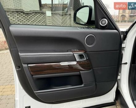 Белый Ленд Ровер Рендж Ровер, объемом двигателя 2.99 л и пробегом 133 тыс. км за 33700 $, фото 27 на Automoto.ua