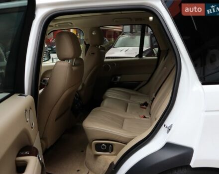 Білий Ленд Ровер Рендж Ровер, об'ємом двигуна 3 л та пробігом 154 тис. км за 31900 $, фото 36 на Automoto.ua