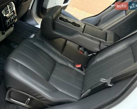 Білий Ленд Ровер Рендж Ровер, об'ємом двигуна 2.99 л та пробігом 180 тис. км за 39850 $, фото 65 на Automoto.ua