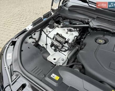 Белый Ленд Ровер Рендж Ровер, объемом двигателя 2.99 л и пробегом 133 тыс. км за 33700 $, фото 48 на Automoto.ua