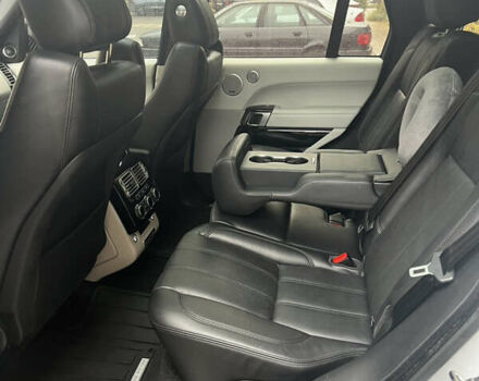 Белый Ленд Ровер Рендж Ровер, объемом двигателя 2.99 л и пробегом 159 тыс. км за 42000 $, фото 12 на Automoto.ua