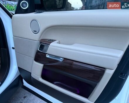 Белый Ленд Ровер Рендж Ровер, объемом двигателя 2.99 л и пробегом 161 тыс. км за 33800 $, фото 81 на Automoto.ua