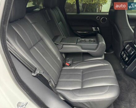 Белый Ленд Ровер Рендж Ровер, объемом двигателя 2.99 л и пробегом 93 тыс. км за 39900 $, фото 32 на Automoto.ua