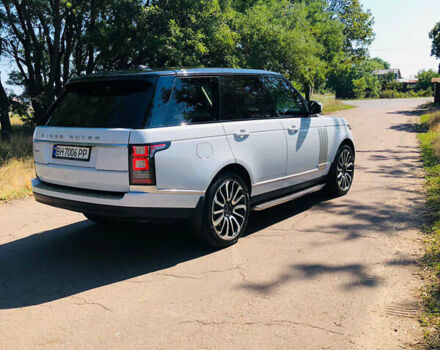 Белый Ленд Ровер Рендж Ровер, объемом двигателя 2.99 л и пробегом 156 тыс. км за 47000 $, фото 3 на Automoto.ua