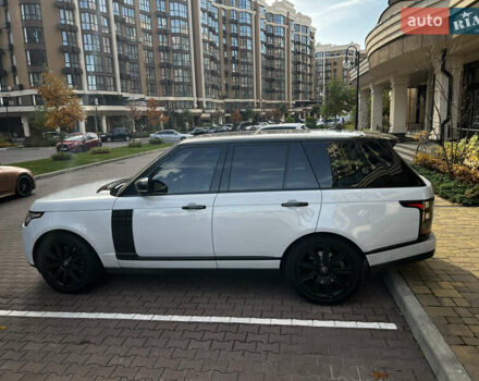 Белый Ленд Ровер Рендж Ровер, объемом двигателя 2.99 л и пробегом 159 тыс. км за 42000 $, фото 3 на Automoto.ua