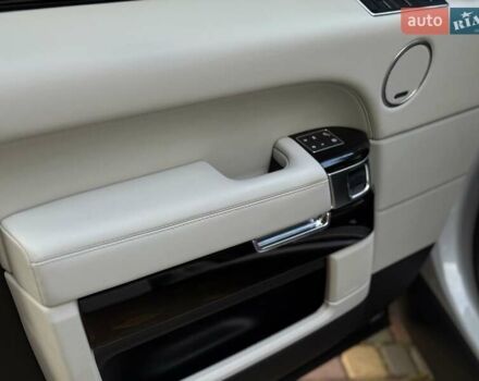 Білий Ленд Ровер Рендж Ровер, об'ємом двигуна 2.99 л та пробігом 180 тис. км за 39850 $, фото 77 на Automoto.ua