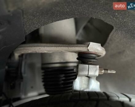 Білий Ленд Ровер Рендж Ровер, об'ємом двигуна 2.99 л та пробігом 180 тис. км за 39850 $, фото 33 на Automoto.ua