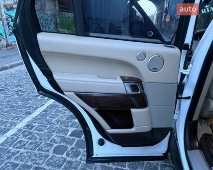 Белый Ленд Ровер Рендж Ровер, объемом двигателя 2.99 л и пробегом 161 тыс. км за 33800 $, фото 86 на Automoto.ua