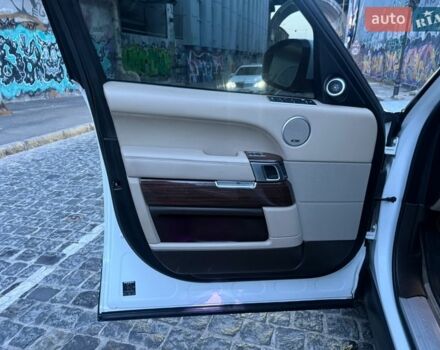 Белый Ленд Ровер Рендж Ровер, объемом двигателя 2.99 л и пробегом 161 тыс. км за 33800 $, фото 94 на Automoto.ua