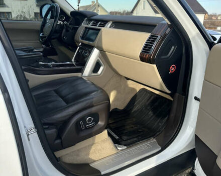 Білий Ленд Ровер Рендж Ровер, об'ємом двигуна 2.99 л та пробігом 245 тис. км за 50000 $, фото 29 на Automoto.ua