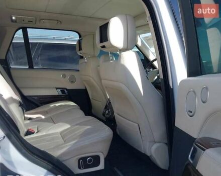 Белый Ленд Ровер Рендж Ровер, объемом двигателя 3 л и пробегом 191 тыс. км за 17750 $, фото 7 на Automoto.ua