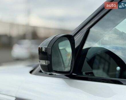 Белый Ленд Ровер Рендж Ровер, объемом двигателя 4.4 л и пробегом 115 тыс. км за 47950 $, фото 14 на Automoto.ua