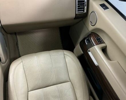 Белый Ленд Ровер Рендж Ровер, объемом двигателя 2.99 л и пробегом 194 тыс. км за 37000 $, фото 32 на Automoto.ua