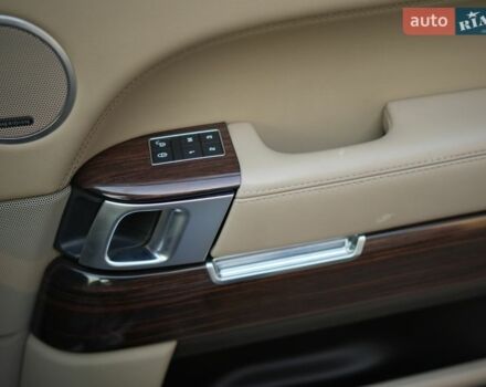 Білий Ленд Ровер Рендж Ровер, об'ємом двигуна 3 л та пробігом 217 тис. км за 40000 $, фото 4 на Automoto.ua