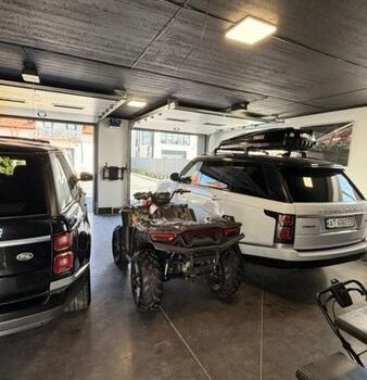 Белый Ленд Ровер Рендж Ровер, объемом двигателя 2.99 л и пробегом 187 тыс. км за 45000 $, фото 24 на Automoto.ua