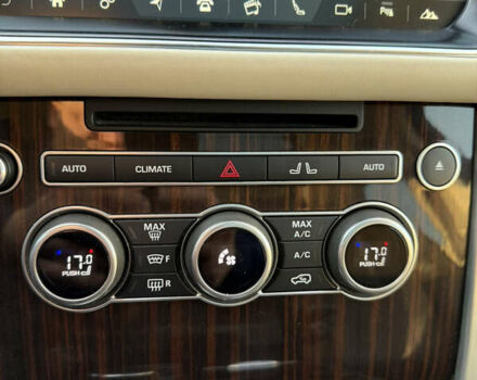 Белый Ленд Ровер Рендж Ровер, объемом двигателя 2.99 л и пробегом 146 тыс. км за 37700 $, фото 33 на Automoto.ua