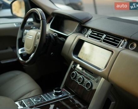 Білий Ленд Ровер Рендж Ровер, об'ємом двигуна 3 л та пробігом 217 тис. км за 40000 $, фото 7 на Automoto.ua