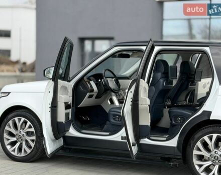 Белый Ленд Ровер Рендж Ровер, объемом двигателя 4.4 л и пробегом 115 тыс. км за 47950 $, фото 32 на Automoto.ua