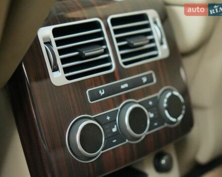 Білий Ленд Ровер Рендж Ровер, об'ємом двигуна 3 л та пробігом 217 тис. км за 40000 $, фото 9 на Automoto.ua