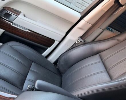 Белый Ленд Ровер Рендж Ровер, объемом двигателя 2.99 л и пробегом 187 тыс. км за 45000 $, фото 15 на Automoto.ua