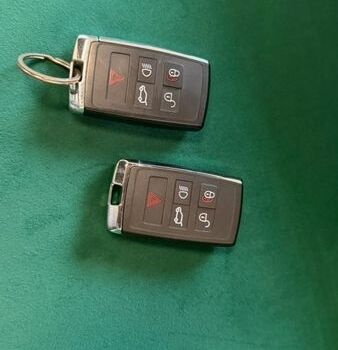 Белый Ленд Ровер Рендж Ровер, объемом двигателя 2.99 л и пробегом 187 тыс. км за 45000 $, фото 25 на Automoto.ua