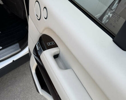 Білий Ленд Ровер Рендж Ровер, об'ємом двигуна 2.99 л та пробігом 146 тис. км за 37000 $, фото 46 на Automoto.ua