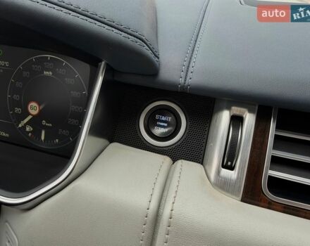 Белый Ленд Ровер Рендж Ровер, объемом двигателя 4.4 л и пробегом 115 тыс. км за 47950 $, фото 54 на Automoto.ua