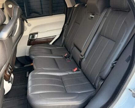 Белый Ленд Ровер Рендж Ровер, объемом двигателя 2.99 л и пробегом 187 тыс. км за 45000 $, фото 9 на Automoto.ua