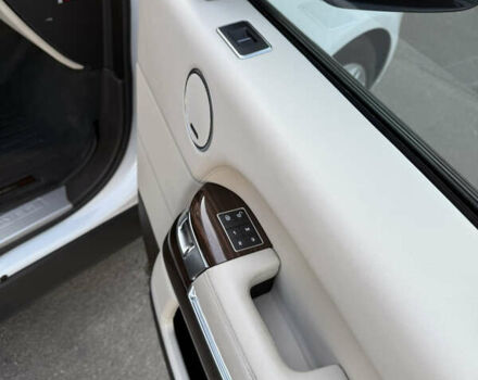 Белый Ленд Ровер Рендж Ровер, объемом двигателя 2.99 л и пробегом 146 тыс. км за 37700 $, фото 38 на Automoto.ua