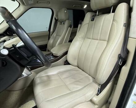 Белый Ленд Ровер Рендж Ровер, объемом двигателя 2.99 л и пробегом 194 тыс. км за 37000 $, фото 24 на Automoto.ua