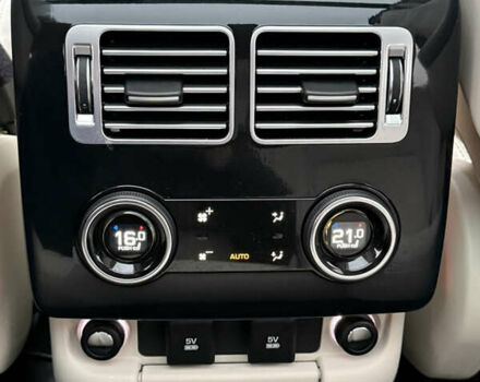 Білий Ленд Ровер Рендж Ровер, об'ємом двигуна 3 л та пробігом 170 тис. км за 49900 $, фото 37 на Automoto.ua