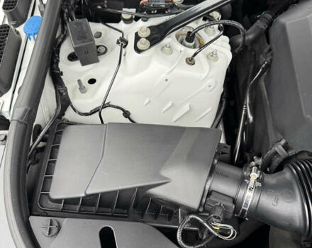 Белый Ленд Ровер Рендж Ровер, объемом двигателя 3 л и пробегом 70 тыс. км за 59000 $, фото 40 на Automoto.ua