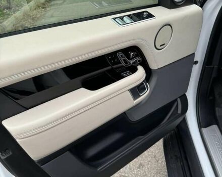 Белый Ленд Ровер Рендж Ровер, объемом двигателя 2.99 л и пробегом 84 тыс. км за 73700 $, фото 8 на Automoto.ua