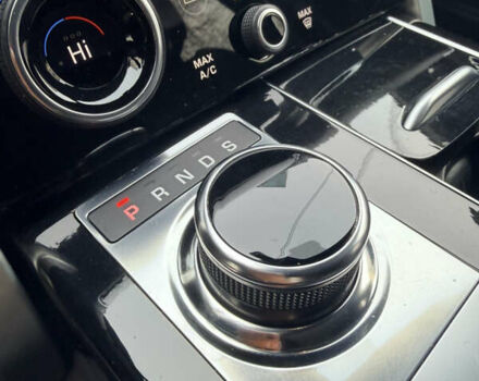 Белый Ленд Ровер Рендж Ровер, объемом двигателя 3 л и пробегом 73 тыс. км за 55000 $, фото 26 на Automoto.ua