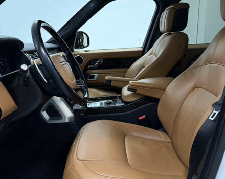 Білий Ленд Ровер Рендж Ровер, об'ємом двигуна 4.37 л та пробігом 104 тис. км за 67000 $, фото 19 на Automoto.ua