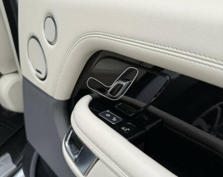 Білий Ленд Ровер Рендж Ровер, об'ємом двигуна 3 л та пробігом 170 тис. км за 49900 $, фото 31 на Automoto.ua