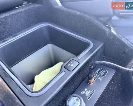 Белый Ленд Ровер Рендж Ровер, объемом двигателя 3 л и пробегом 73 тыс. км за 55000 $, фото 50 на Automoto.ua