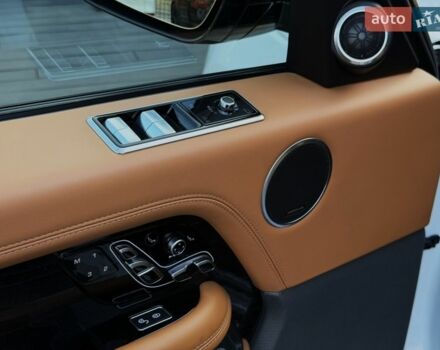 Білий Ленд Ровер Рендж Ровер, об'ємом двигуна 4.37 л та пробігом 105 тис. км за 64999 $, фото 30 на Automoto.ua