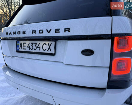 Белый Ленд Ровер Рендж Ровер, объемом двигателя 3 л и пробегом 73 тыс. км за 55000 $, фото 9 на Automoto.ua