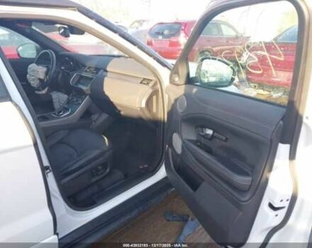 Білий Ленд Ровер Рендж Ровер, об'ємом двигуна 2 л та пробігом 54 тис. км за 4600 $, фото 4 на Automoto.ua