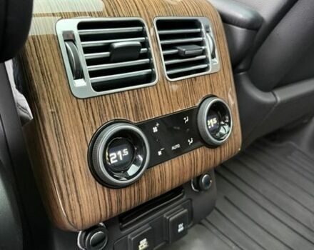 Білий Ленд Ровер Рендж Ровер, об'ємом двигуна 3 л та пробігом 98 тис. км за 51900 $, фото 2 на Automoto.ua