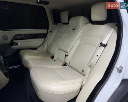 Білий Ленд Ровер Рендж Ровер, об'ємом двигуна 5 л та пробігом 82 тис. км за 54500 $, фото 23 на Automoto.ua