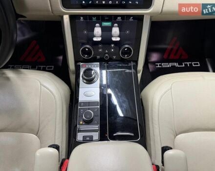 Білий Ленд Ровер Рендж Ровер, об'ємом двигуна 5 л та пробігом 82 тис. км за 54500 $, фото 29 на Automoto.ua