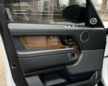 Білий Ленд Ровер Рендж Ровер, об'ємом двигуна 3 л та пробігом 98 тис. км за 51900 $, фото 8 на Automoto.ua