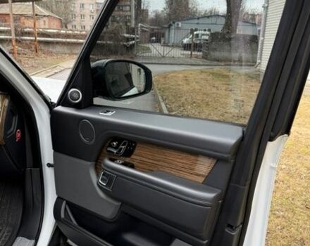 Білий Ленд Ровер Рендж Ровер, об'ємом двигуна 3 л та пробігом 98 тис. км за 51900 $, фото 10 на Automoto.ua