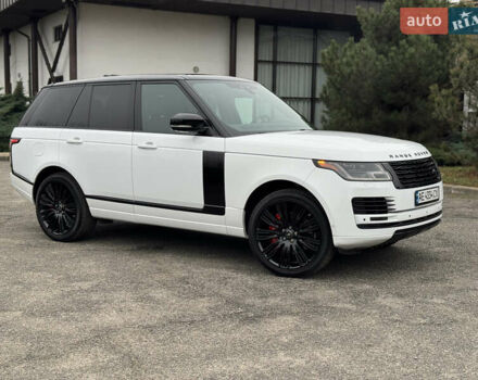 Белый Ленд Ровер Рендж Ровер, объемом двигателя 3 л и пробегом 70 тыс. км за 59000 $, фото 3 на Automoto.ua