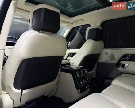 Білий Ленд Ровер Рендж Ровер, об'ємом двигуна 5 л та пробігом 82 тис. км за 54500 $, фото 24 на Automoto.ua