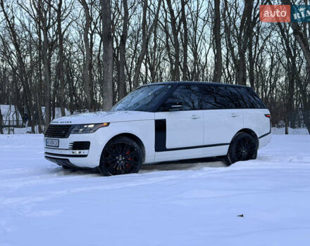 Белый Ленд Ровер Рендж Ровер, объемом двигателя 3 л и пробегом 73 тыс. км за 55000 $, фото 10 на Automoto.ua