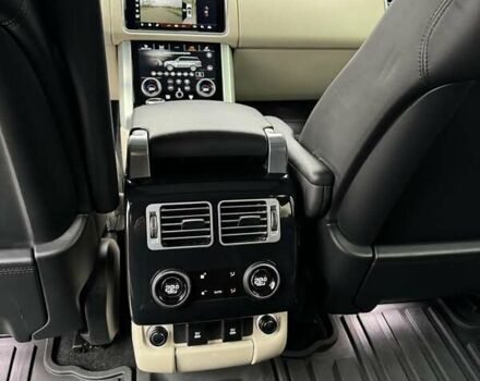 Белый Ленд Ровер Рендж Ровер, объемом двигателя 2.99 л и пробегом 84 тыс. км за 73700 $, фото 11 на Automoto.ua